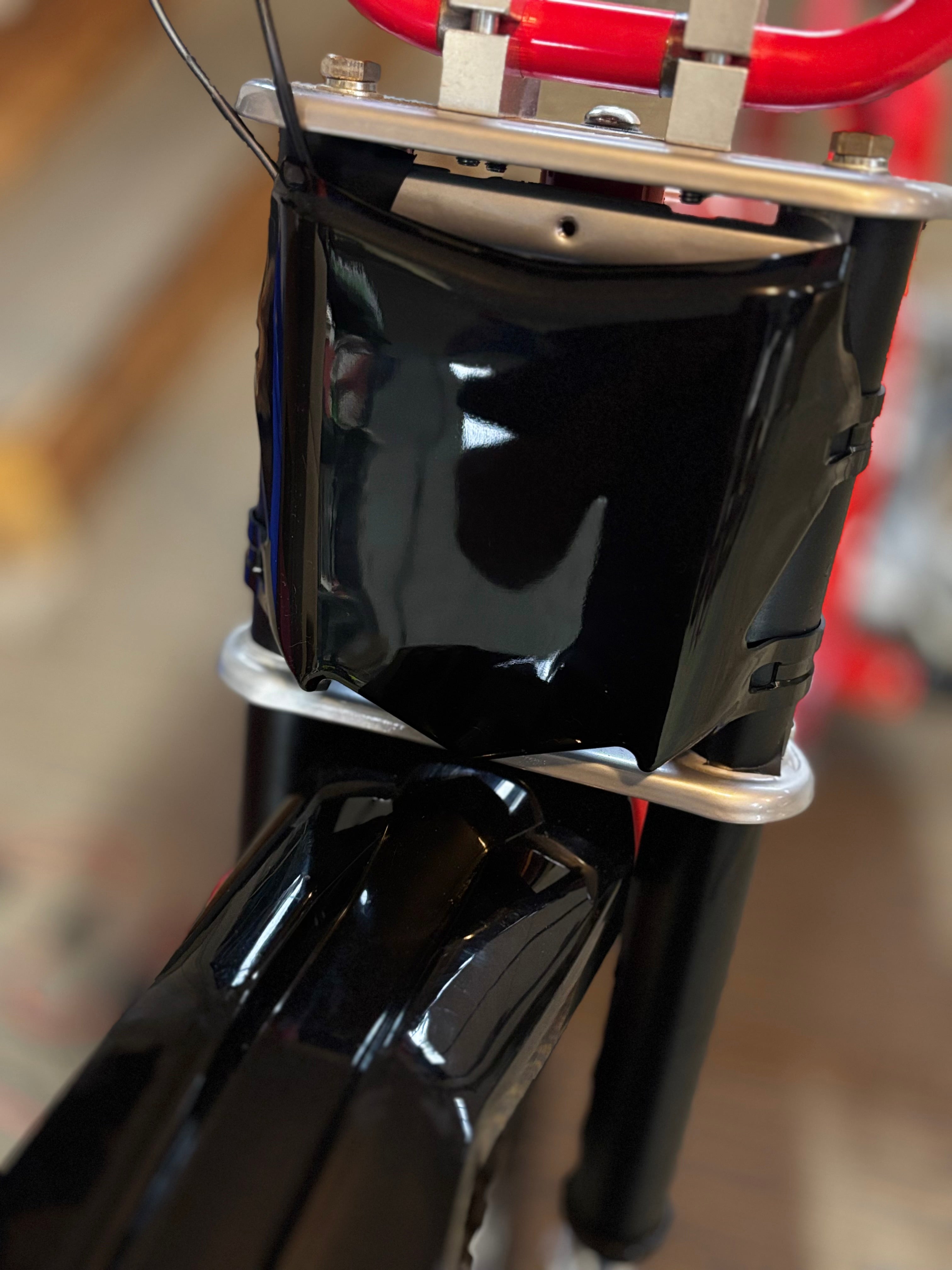 Glossy motocutz plate